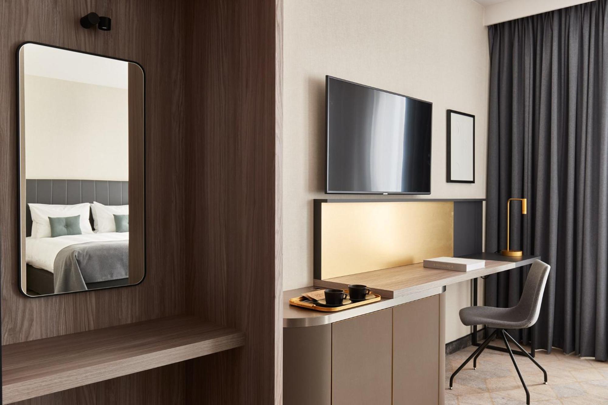 Crowne Plaza - Warsaw - The Hub By Ihg Hotel Exterior photo